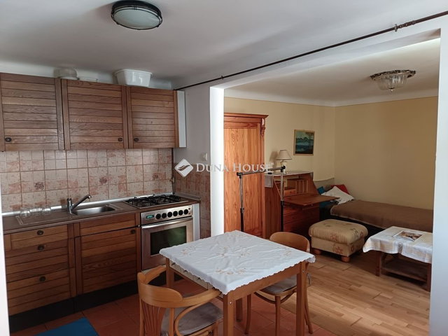 Kiadó téglalakás, albérlet, Szegeden 160 E Ft / hó, 2 szobás