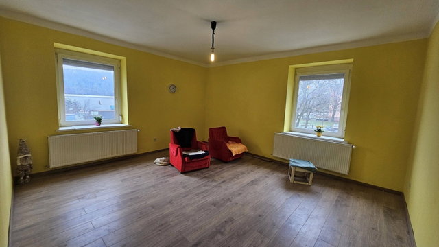 Eladó téglalakás, Komlón 50 M Ft, 3 szobás
