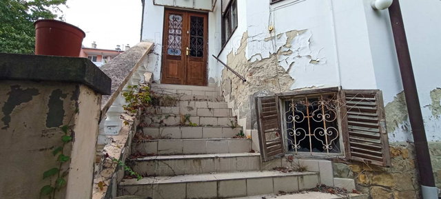 Eladó családi ház, Keszthelyen 86 M Ft, 6 szobás