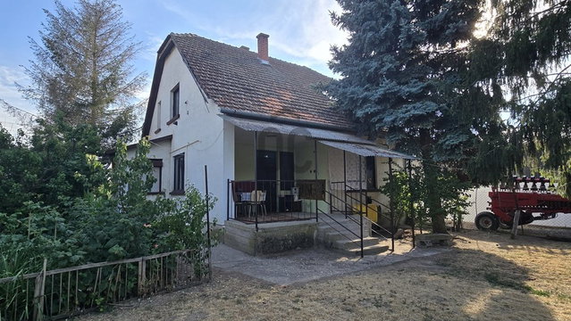 Eladó családi ház, Tiszaderzsen 29 M Ft, 4 szobás