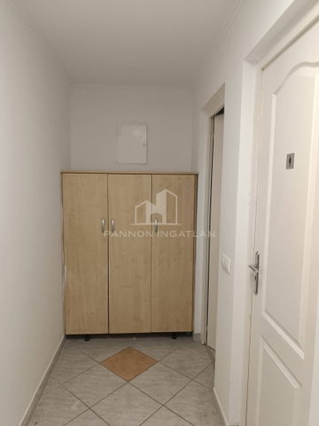 Eladó ipari ingatlan, Szentkirályszabadján 185 M Ft