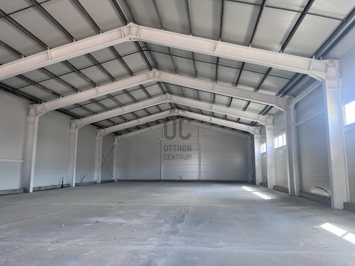 2199m² · 4.572.000 ft