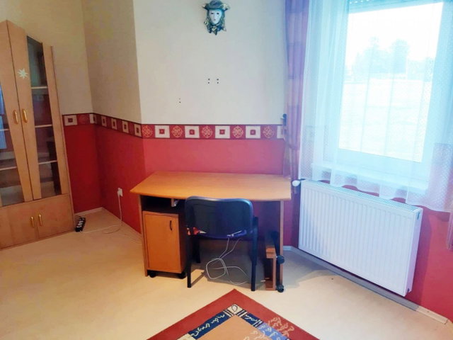 Eladó téglalakás, Debrecenben, Selyem utcában 72 M Ft