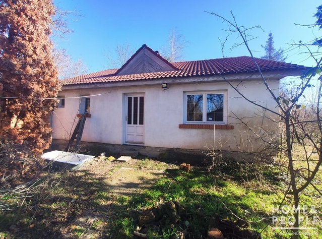 Eladó családi ház, Ópusztaszeren 17 M Ft, 2 szobás