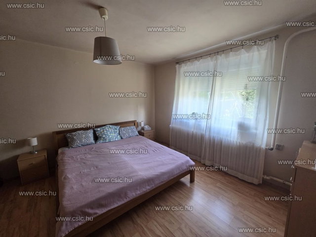 Eladó családi ház, Pomázon 115 M Ft, 3 szobás