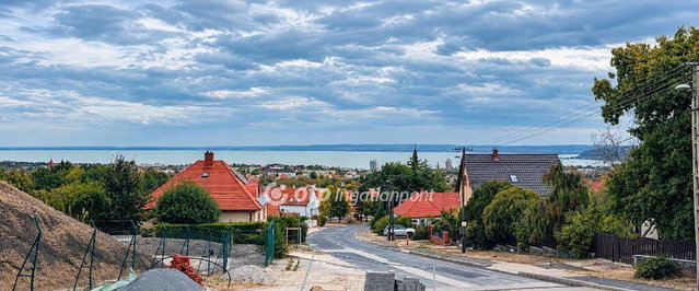 Eladó családi ház, Balatonfüreden 260 M Ft, 4 szobás