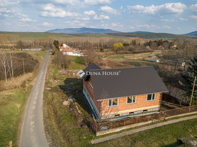 Eladó családi ház, Csécsén 50 M Ft, 4 szobás