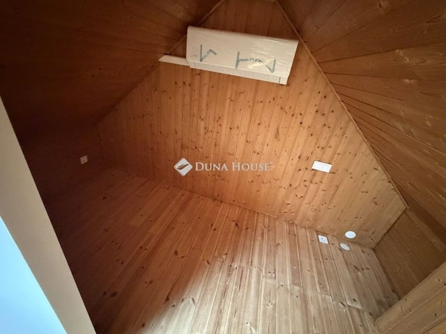 Eladó családi ház, Pécsett 54.9 M Ft, 3 szobás