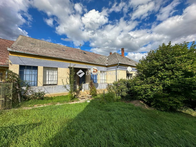 Eladó családi ház, Eszteregnyén 45.9 M Ft, 5 szobás