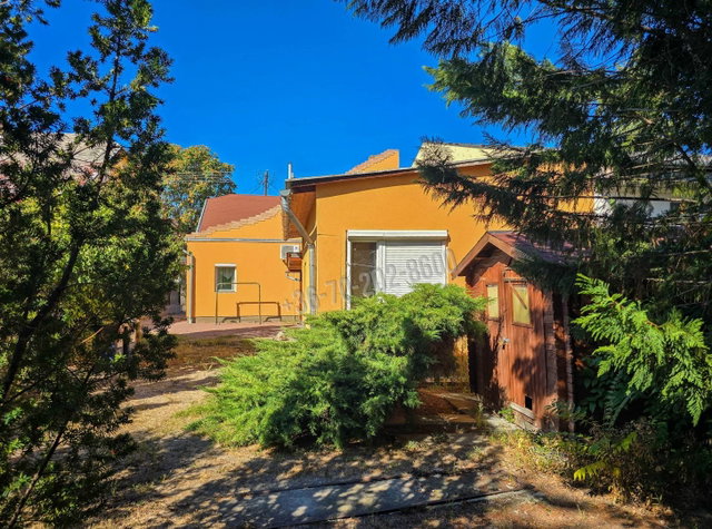 Eladó családi ház, Budapesten, XV. kerületben 94.99 M Ft