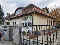 Eladó családi ház, Gyulán 180 M Ft, 7+2 szobás