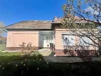 Eladó családi ház, Jászapátiban 8.5 M Ft, 2 szobás