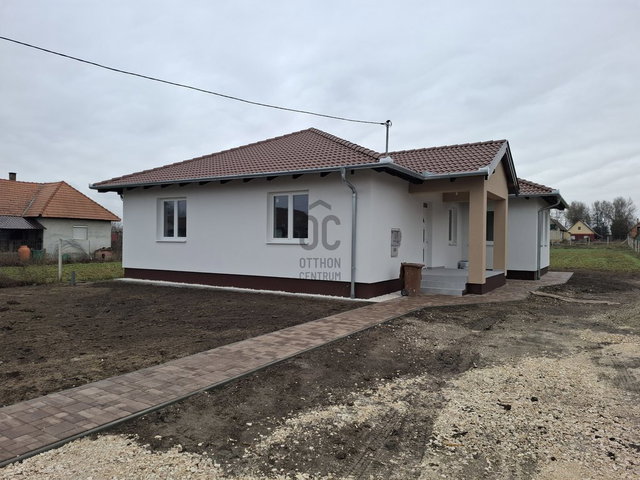 Eladó családi ház, Nagykátán 89.9 M Ft, 3 szobás