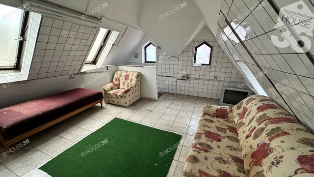 Eladó üzlethelyiség, Siófokon 32.9 M Ft, 2 szobás
