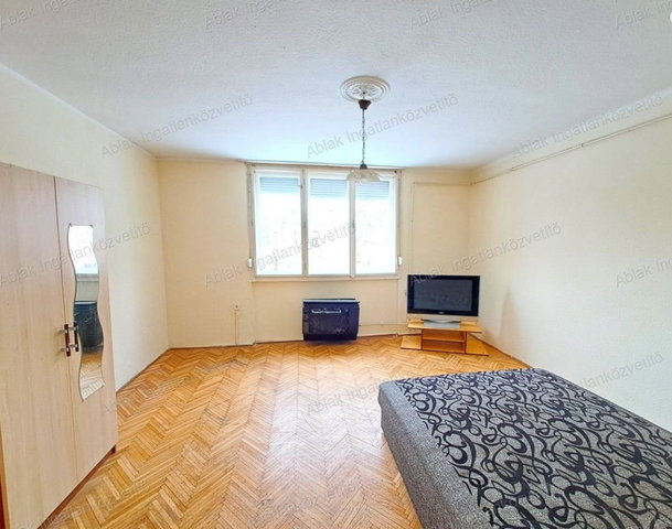 Eladó téglalakás, Kecskeméten 25.9 M Ft, 1 szobás