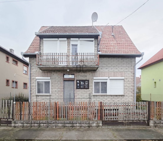 Eladó családi ház, Halásztelken 89.9 M Ft, 5 szobás