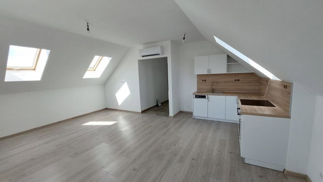 Eladó téglalakás, Besnyőn 41.9 M Ft, 2+1 szobás