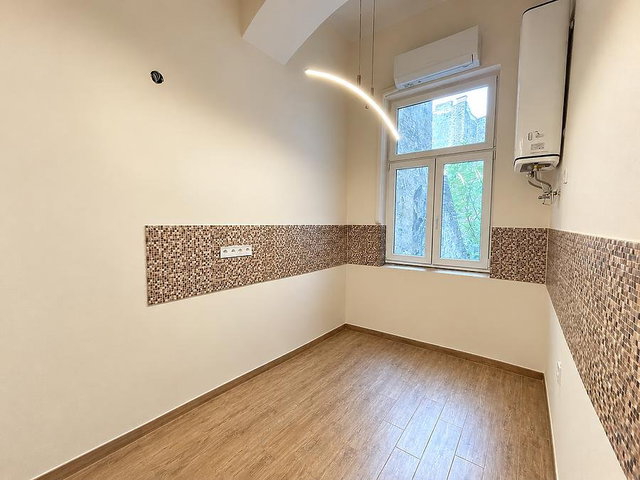 Eladó téglalakás, Budapesten, VII. kerületben, Rózsa utcában