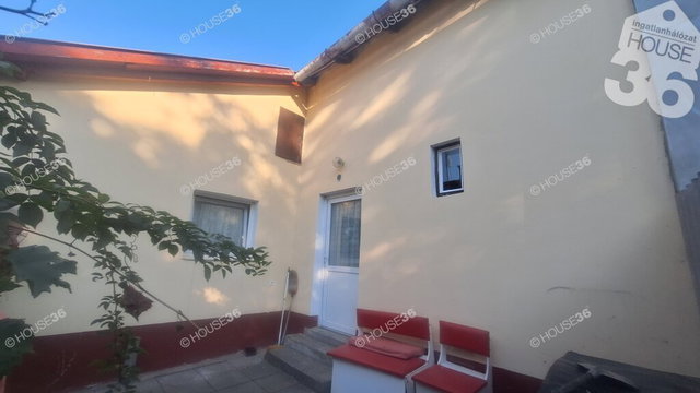 Eladó családi ház, Kiskunfélegyházán 43.9 M Ft, 3 szobás