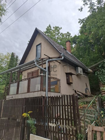 Eladó családi ház, Gombán 27.5 M Ft, 2 szobás