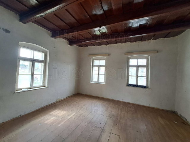 Eladó családi ház, Beleznán 9.5 M Ft, 2 szobás