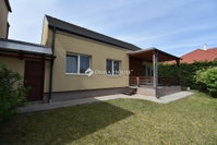 Eladó ikerház, Gödöllőn 135 M Ft, 4 szobás