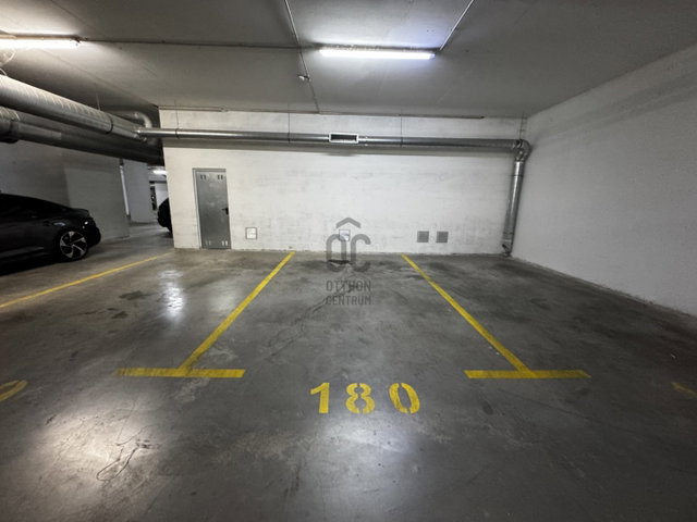 Eladó garázs, Budapesten, XI. kerületben 10.5 M Ft