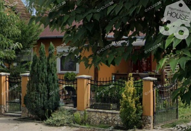 Eladó családi ház, Szabadszálláson 49.9 M Ft, 4 szobás
