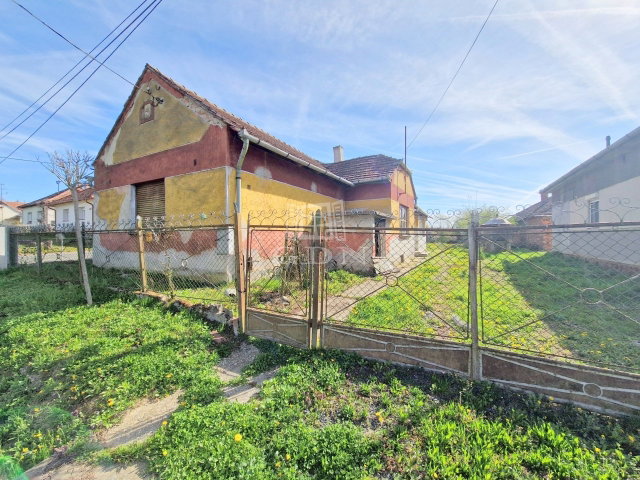 Eladó családi ház, Petrikeresztúron 9.9 M Ft, 3+1 szobás