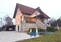 Eladó családi ház, Rezin 109.5 M Ft, 5 szobás