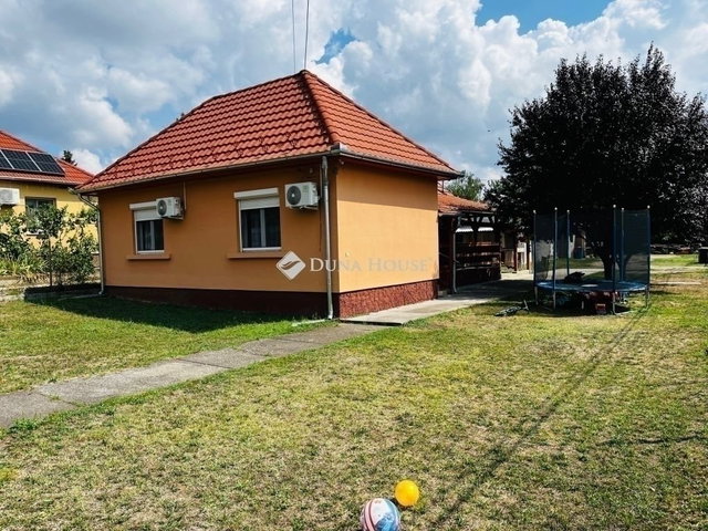 Eladó családi ház, Sülysápon 52.9 M Ft, 3 szobás