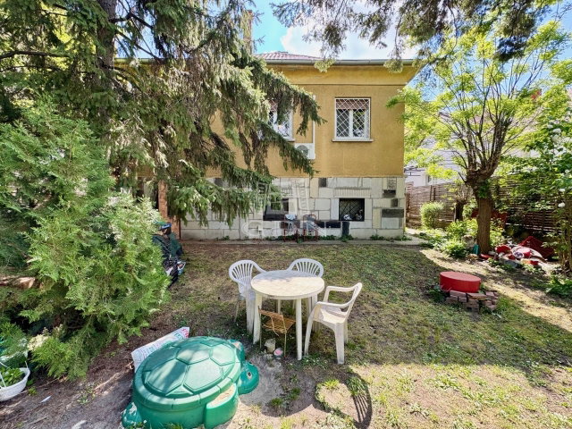 Eladó családi ház, Budapesten, X. kerületben 149 M Ft, 4 szobás