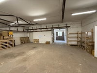 Kiadó ipari ingatlan, Nyergesújfaluban, Akácfa utcában