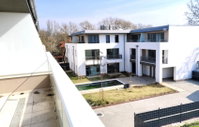 Eladó téglalakás