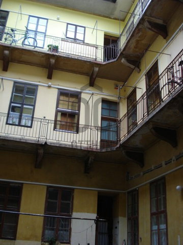 Eladó téglalakás, Budapesten, VI. kerületben 86 M Ft, 1 szobás