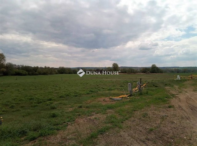 Eladó telek, Kesztölcön 21 M Ft / költözzbe.hu