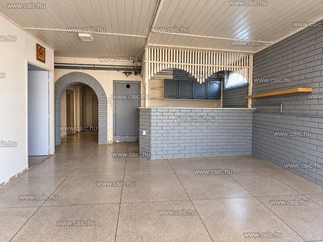 Eladó családi ház, Érden 179.9 M Ft, 6 szobás