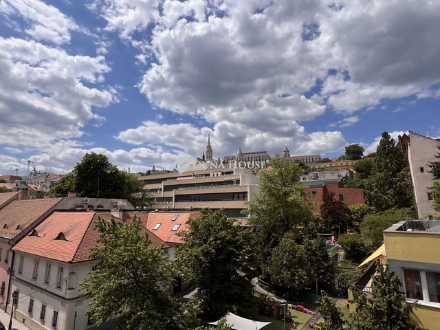 Eladó téglalakás, Budapesten, I. kerületben 143.9 M Ft, 3 szobás