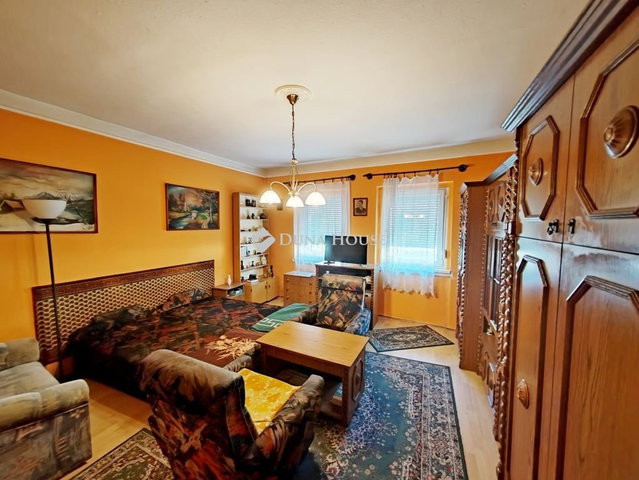 Eladó családi ház, Szombathelyen 27 M Ft, 1 szobás