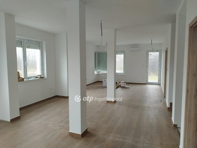 Eladó családi ház, Dunaszegen 149 M Ft, 4 szobás