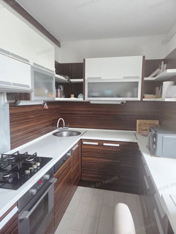 Eladó panellakás, Sopronban 59 M Ft, 3 szobás