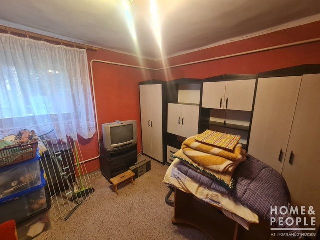 Eladó családi ház, Hódmezővásárhelyen 28 M Ft, 2 szobás