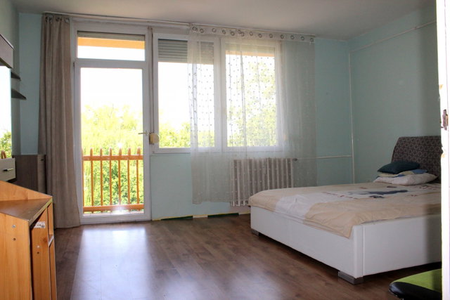 Eladó panellakás, Sárváron 50 M Ft, 3 szobás