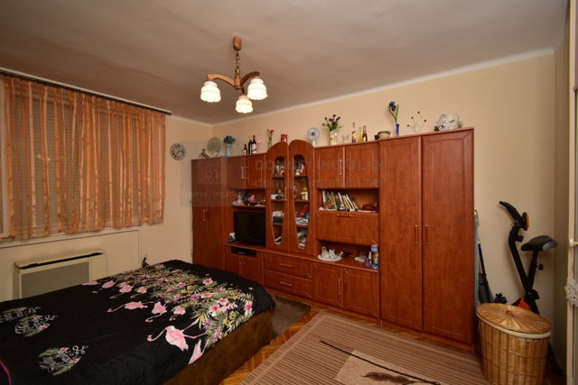 Eladó téglalakás, Szombathelyen 32.9 M Ft, 2 szobás
