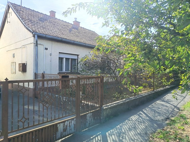 Eladó családi ház, Kaposváron, Cseri úton 47 M Ft, 2 szobás