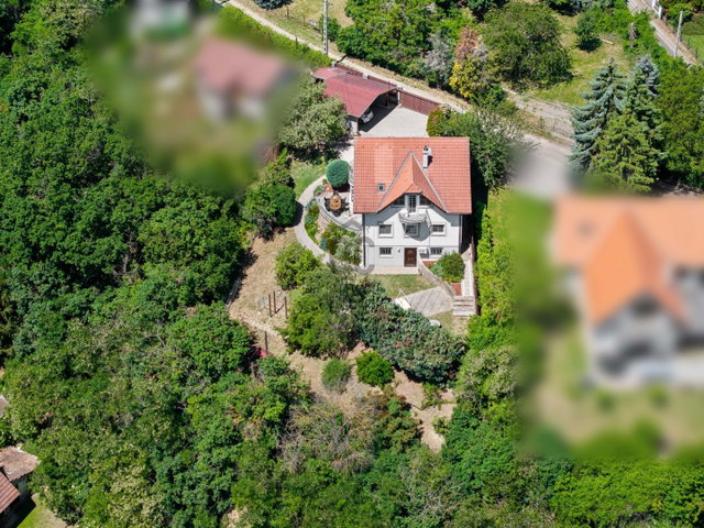 Eladó családi ház, Dunabogdányban 139.9 M Ft, 5 szobás