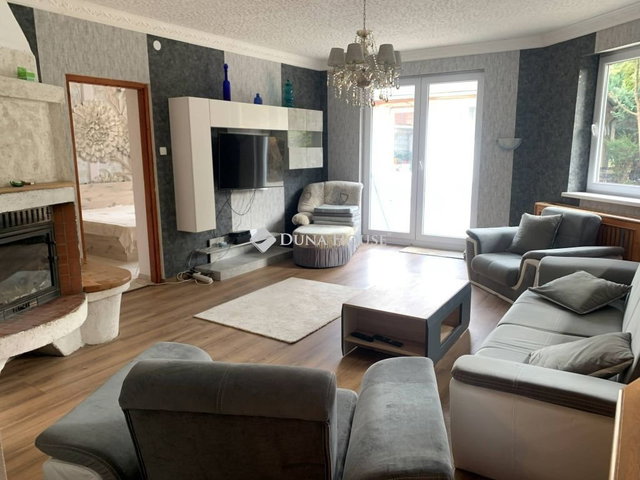 Eladó családi ház, Válon 135 M Ft, 3 szobás