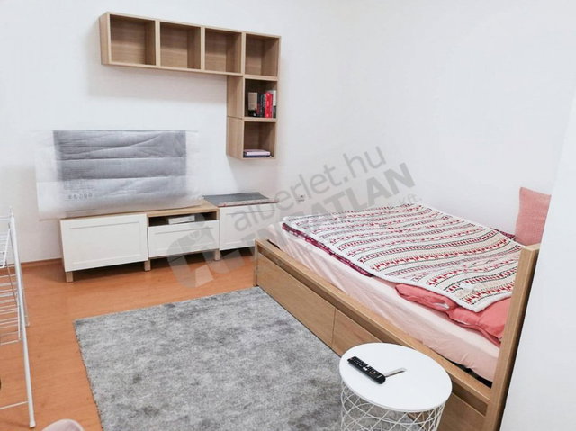Kiadó téglalakás, albérlet, VIII. kerületben, Magdolna utcában