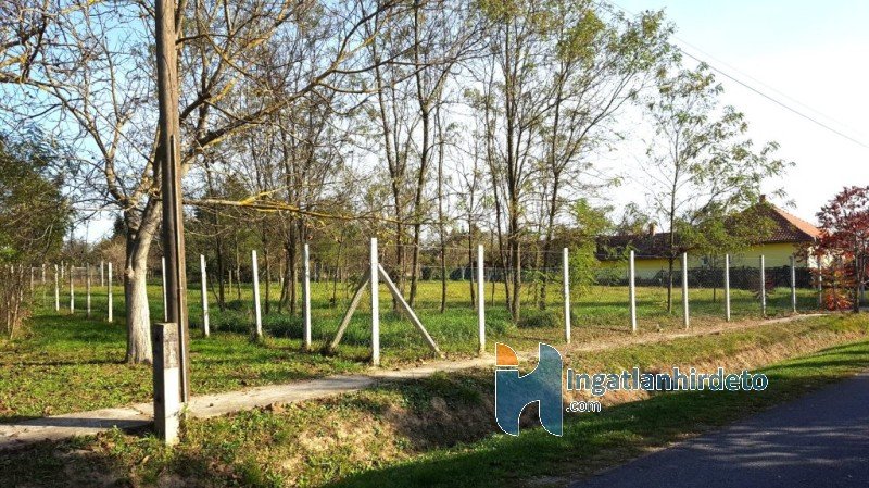 1732 m² · 3.100.000 Ft