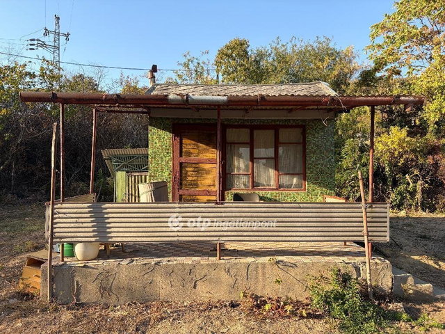 Eladó nyaraló, Budaörsön 28 M Ft, 1 szobás